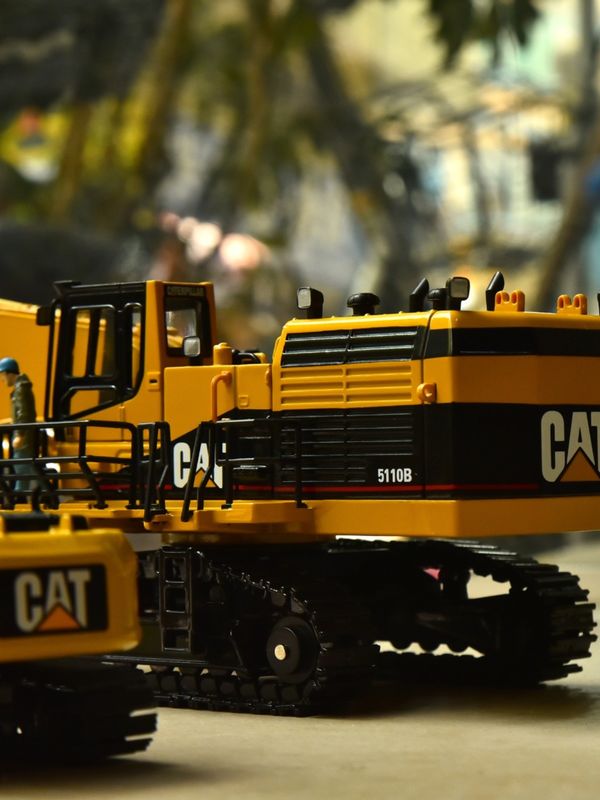कार्टर CAT5110B बड़े उत्खनन संग्रह मॉडल इंजीनियरिंग वाहनों के साथ मिलकर धातु सिमुलेशन handpiece आभूषण