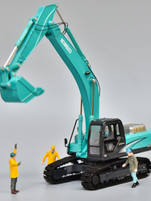 KOBELCO SK330 मिश्र धातु खुदाई मॉडल 1/50 स्केल धातु संग्रहणीय सजावट खिलौना