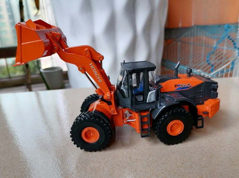 प्रामाणिक 1/50 हिताची ZAXIS250LC-5 ZX200 ZX350LC-6 उत्खनन मरम्मत मॉडल खिलौना