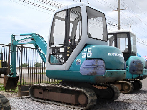 अच्छी तरह से बनाए रखा इस्तेमाल किया Komatsu PC30-7 मिनी खुदाई आईएसओ निर्माण और परिदृश्य के लिए प्रमाणित