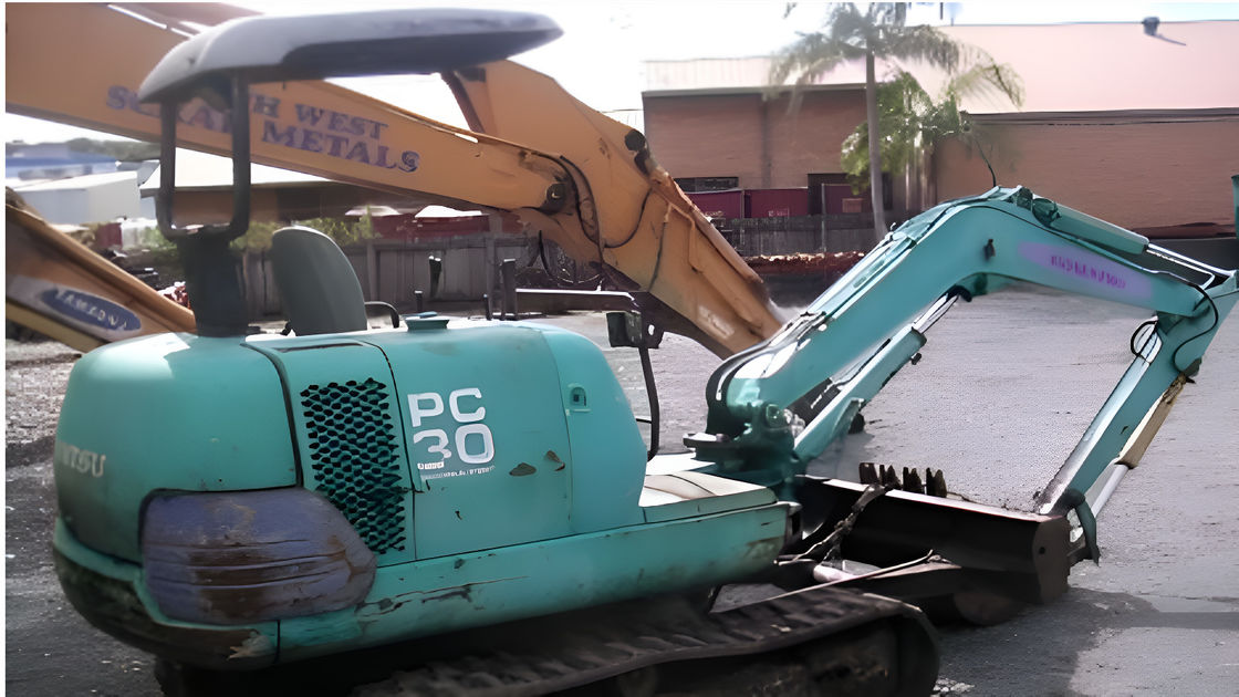 अच्छी तरह से बनाए रखा इस्तेमाल किया Komatsu PC30-7 मिनी खुदाई आईएसओ निर्माण और परिदृश्य के लिए प्रमाणित