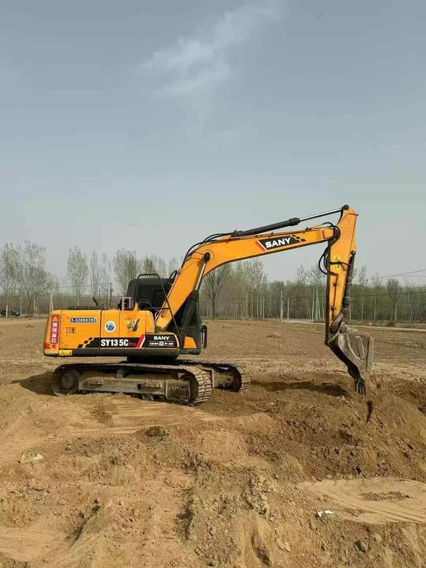 उपयोग किया गया SANY SY135 13.5 टन उत्खनन उपकरण निर्माण खनन भूमि उत्खनन अनुप्रयोगों के लिए