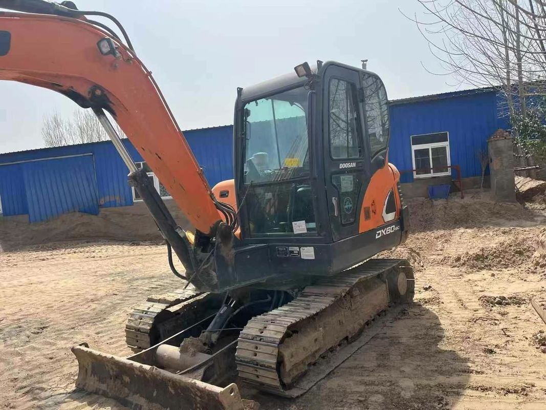 अच्छी तरह से रखरखाव 2020 Doosan DX60-9C 6 टन परिदृश्य उपयोगिता कार्य के लिए उपयोग किया जाता है खुदाई
