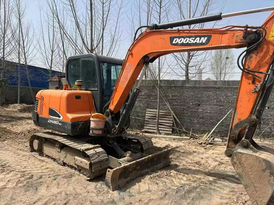 अच्छी तरह से रखरखाव 2020 Doosan DX60-9C 6 टन परिदृश्य उपयोगिता कार्य के लिए उपयोग किया जाता है खुदाई