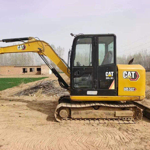 प्रयुक्त CAT 305.5E2 मिनी खुदाई 27.2kN Arm Digging Force कॉम्पैक्ट मजबूत हाइड्रोलिक इकाई